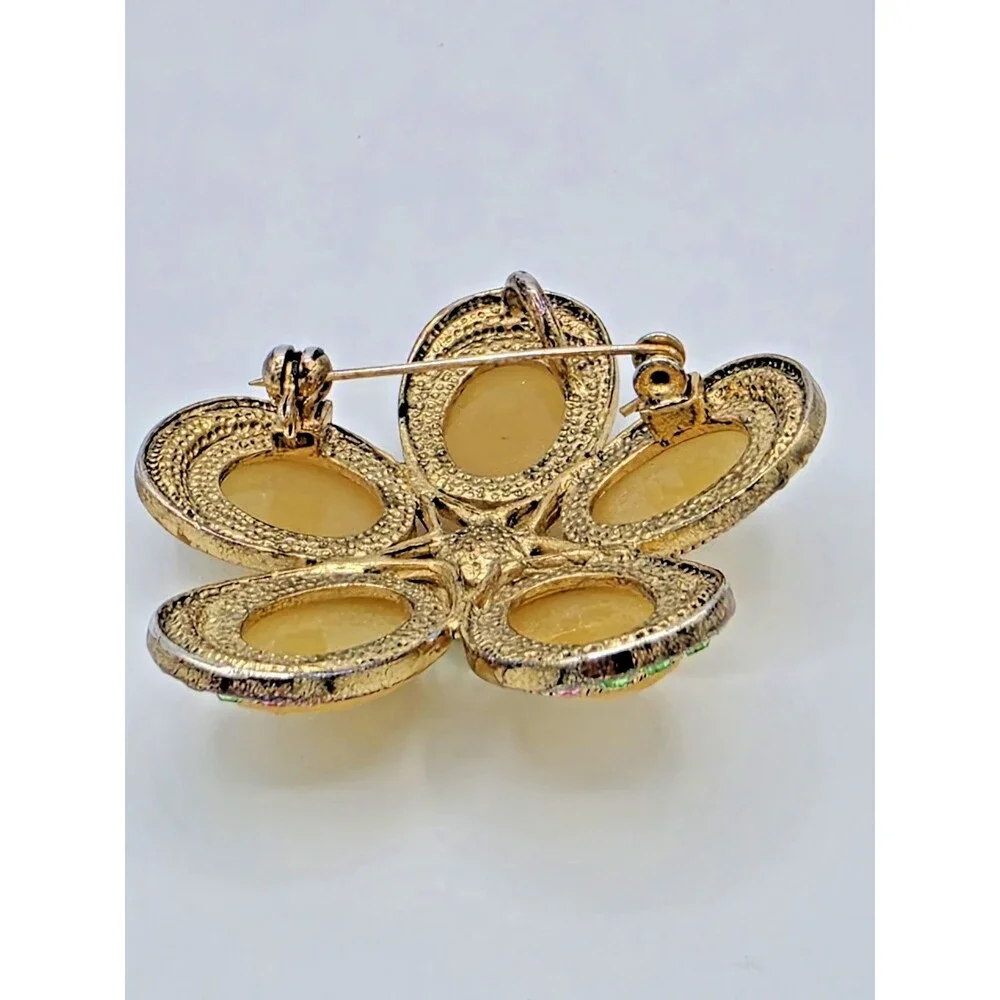 Unsigned Vintage retro necklace